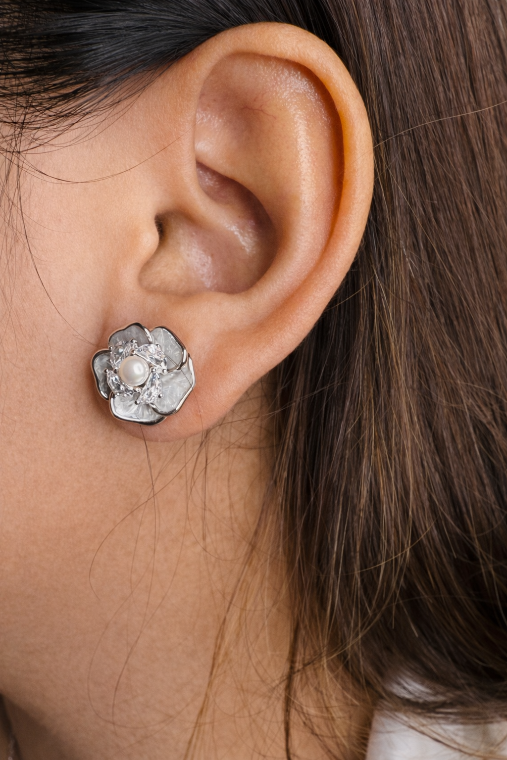 Pearl Rosette Necklace