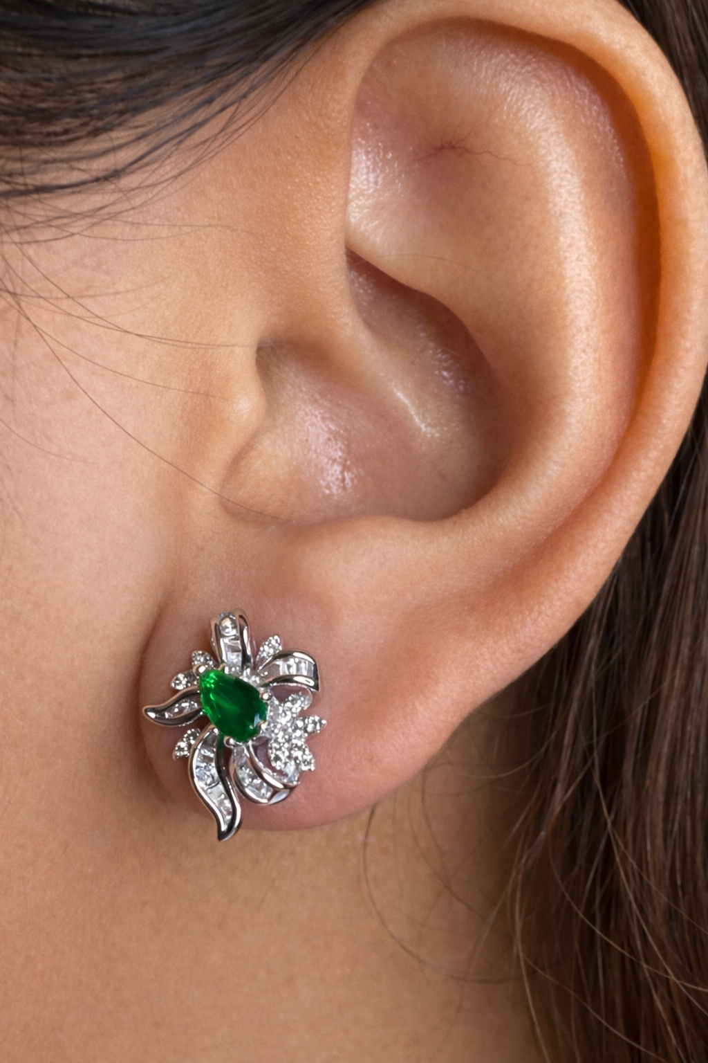 Emerald Bloom Pendant